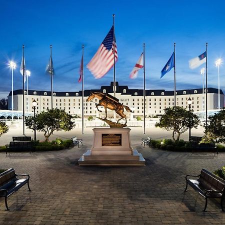 فندق The Equestrian أوكالا المظهر الخارجي الصورة